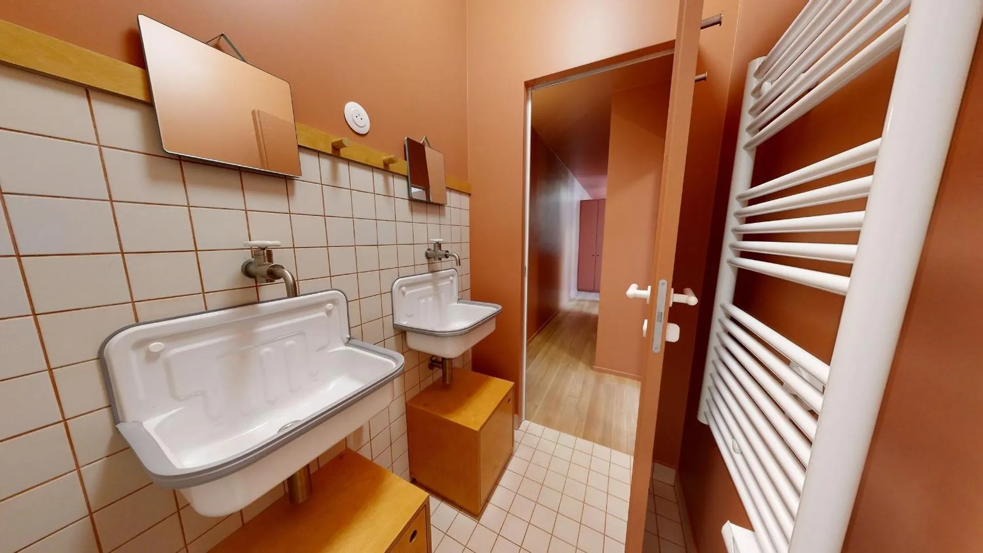 Cosy 2-bed Flat Near Moulin Rouge *